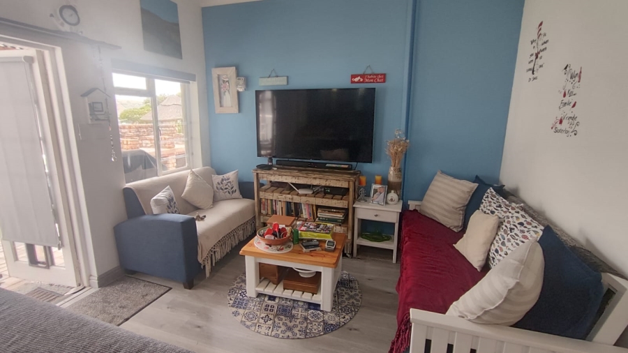 2 Bedroom Property for Sale in Stilbaai Oos Western Cape